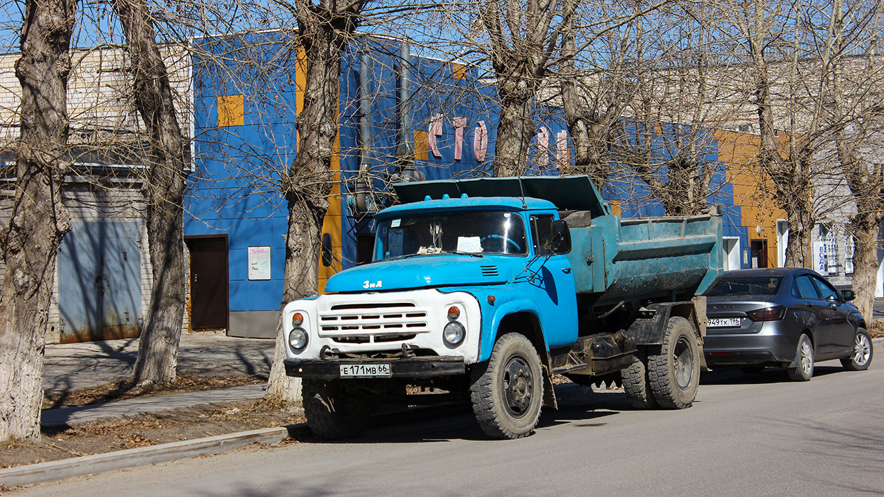 Свердловская область, № Е 171 МВ 66 — ЗИЛ-495710