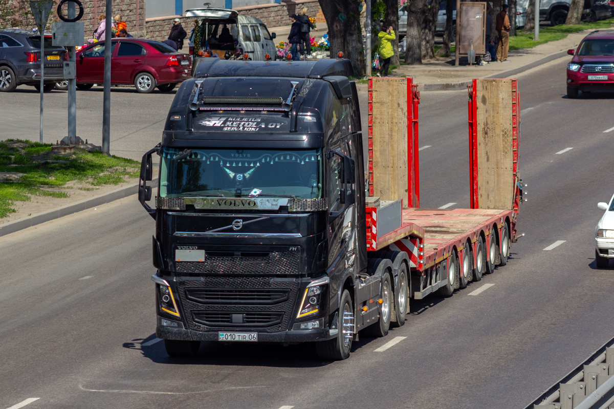 Атырауская область, № 010 TIR 06 — Volvo ('2012) FH.540