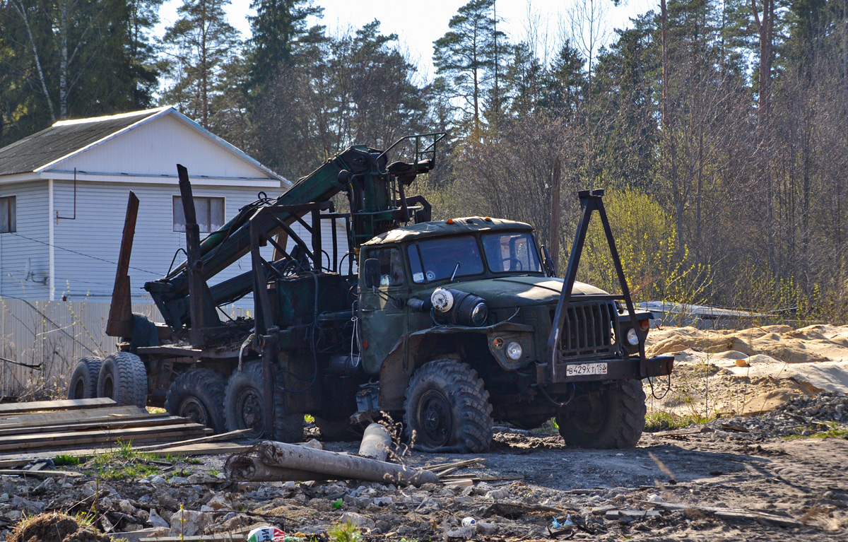 Калужская область, № В 429 ХТ 152 — Урал-4320 (общая модель)