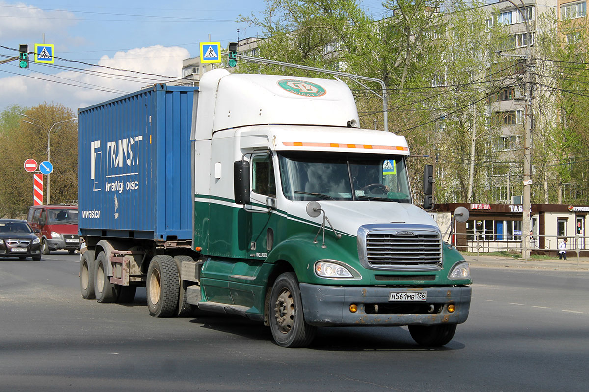 Воронежская область, № Н 561 МВ 136 — Freightliner Columbia