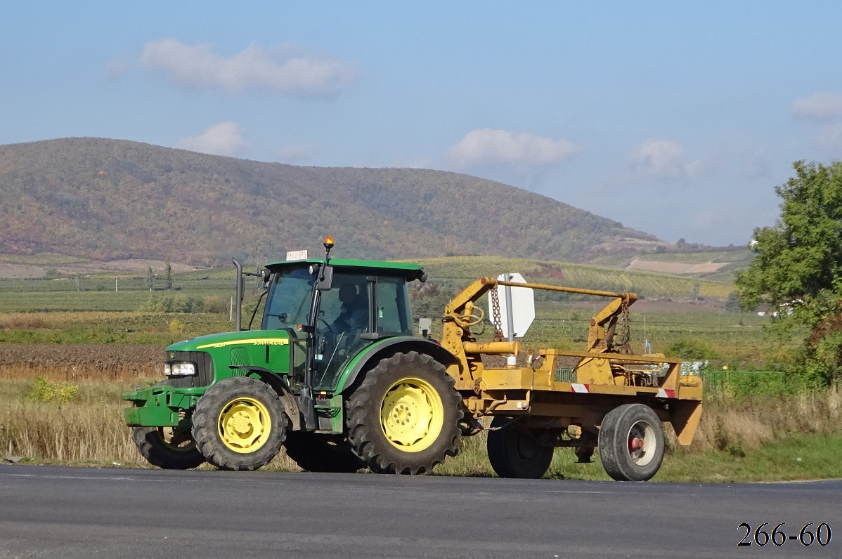 Венгрия, № YKA-273 — John Deere (общая модель); Венгрия — Сбор винограда в Венгрии