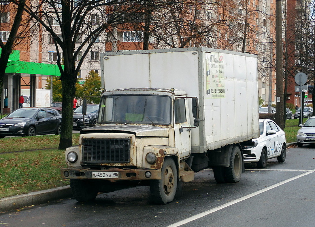 Санкт-Петербург, № О 452 УА 98 — ГАЗ-3309