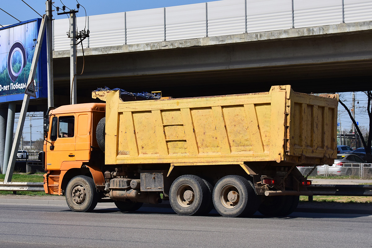 Волгоградская область, № В 807 УВ 134 — Shaanxi Shacman F2000 SX325x