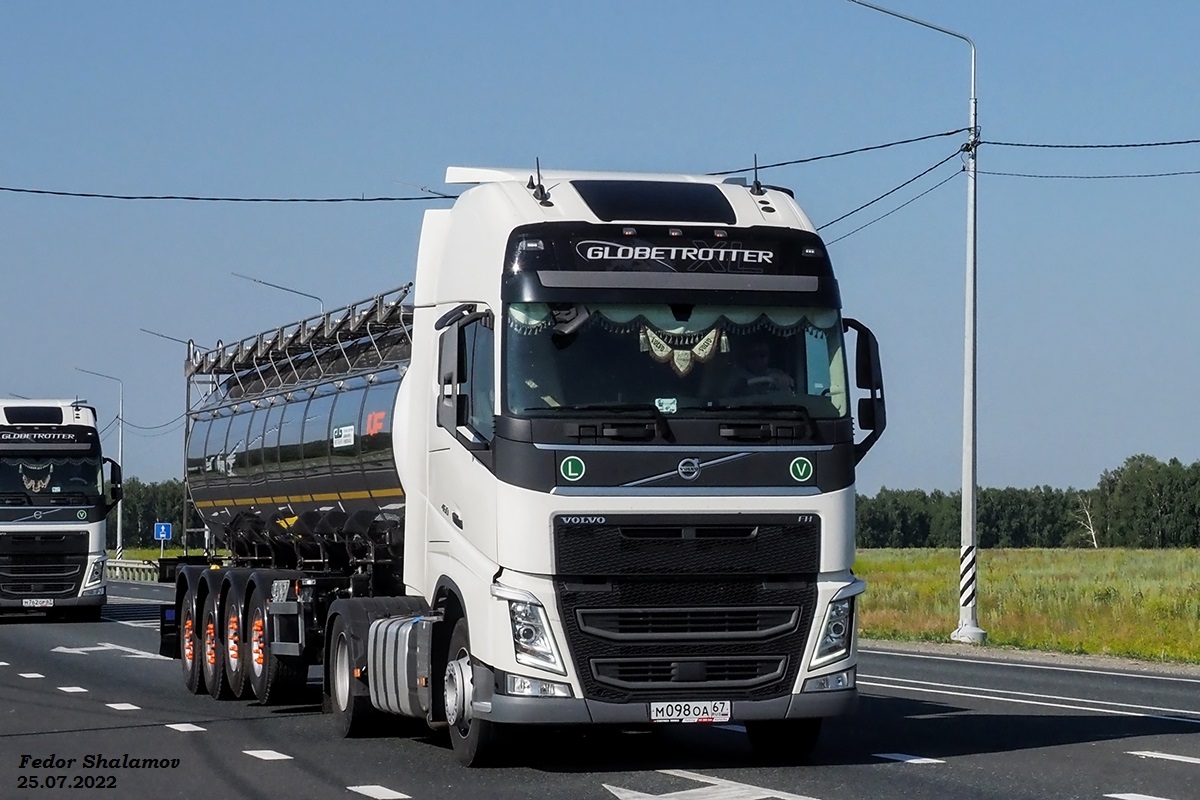 Смоленская область, № М 098 ОА 67 — Volvo ('2012) FH.460