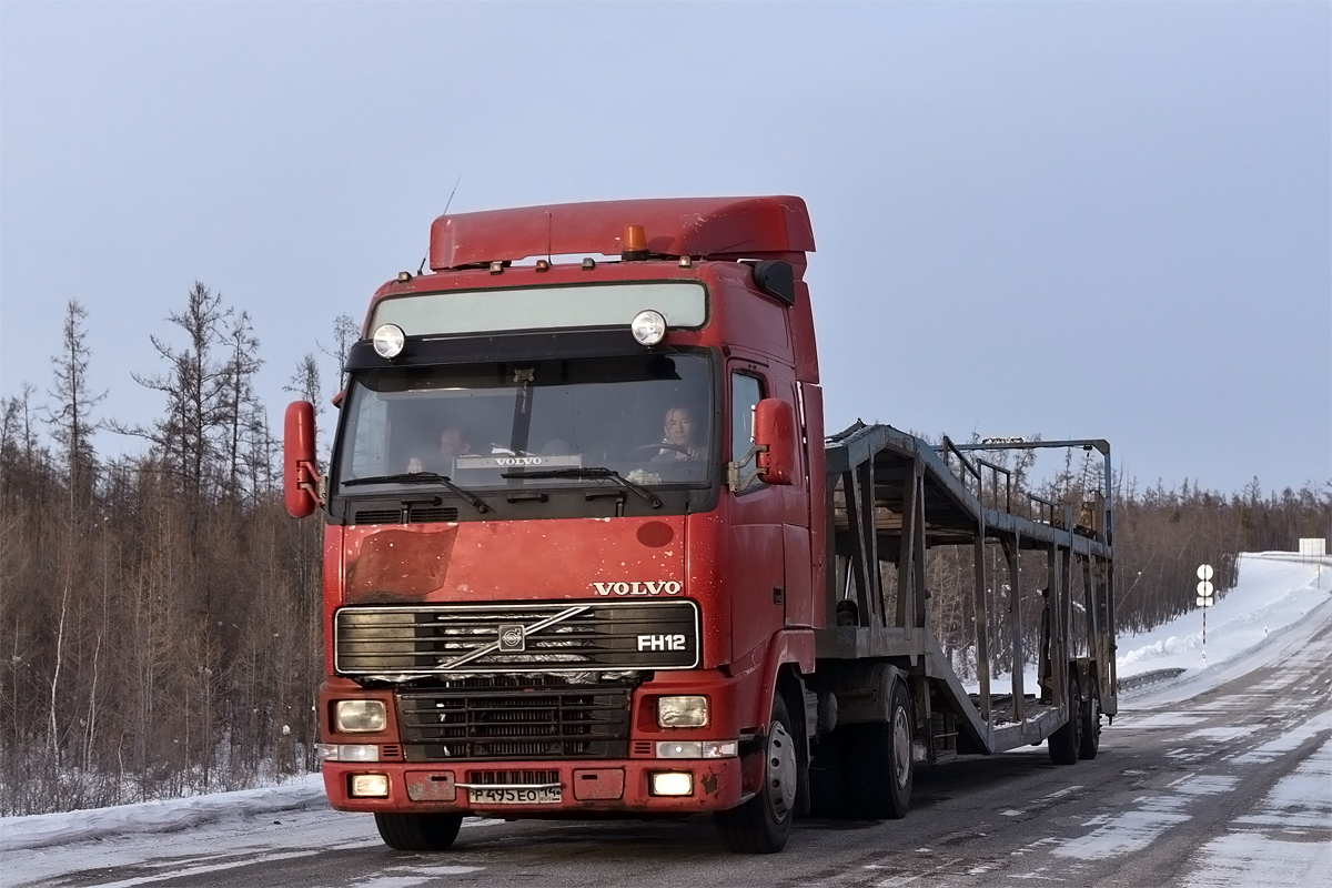 Саха (Якутия), № Р 495 ЕО 14 — Volvo ('1993) FH12.380