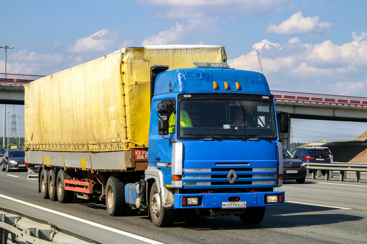 Архангельская область, № М 497 КК 29 — Renault R-Series Major