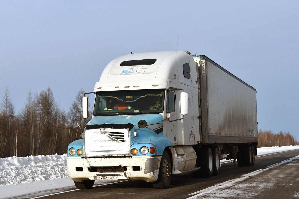 Амурская область, № К 205 ТО 28 — Freightliner Century Class