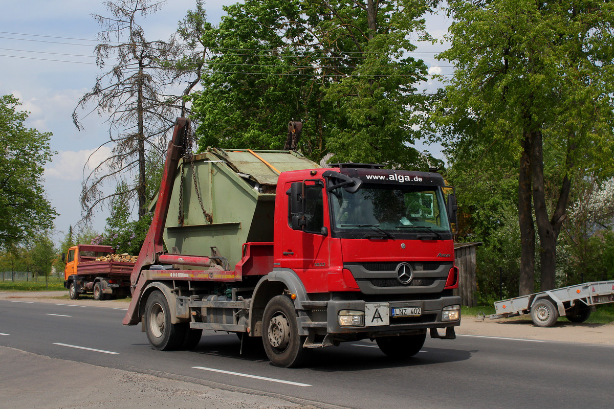 Литва, № LNZ 402 — Mercedes-Benz Axor (общ.м)