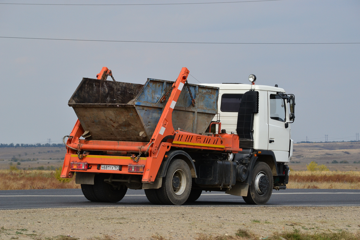 Волгоградская область, № Н 681 ТХ 161 — МАЗ-555025