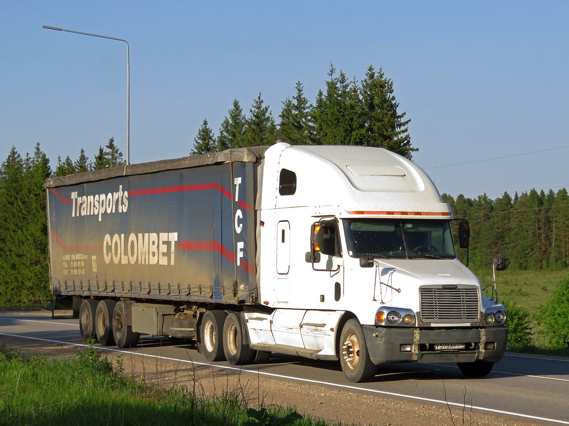 Тульская область, № У 573 АУ 71 — Freightliner Century Class