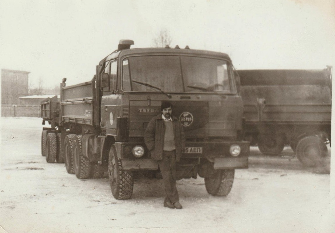 Санкт-Петербург, № 2985 ЛЕП — Tatra 815 S3; Санкт-Петербург — Исторические фотографии (Автомобили)