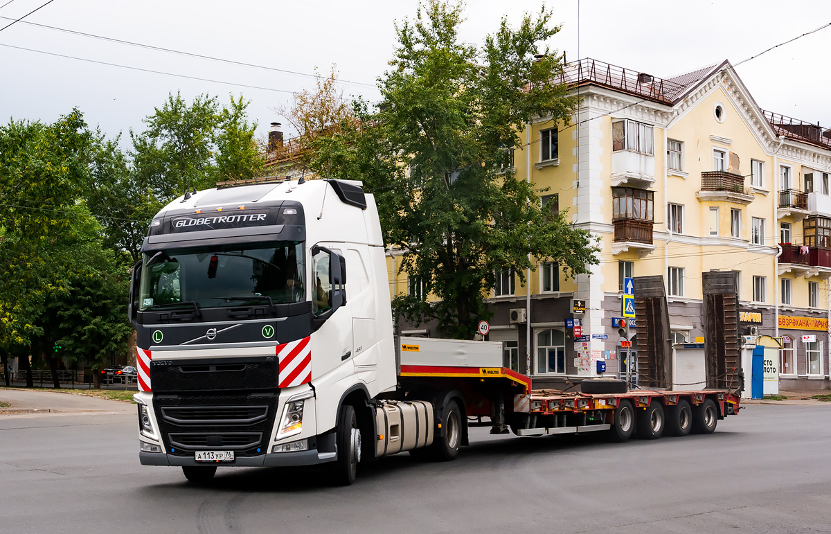 Ярославская область, № А 113 УР 76 — Volvo ('2012) FH.460 [X9P]