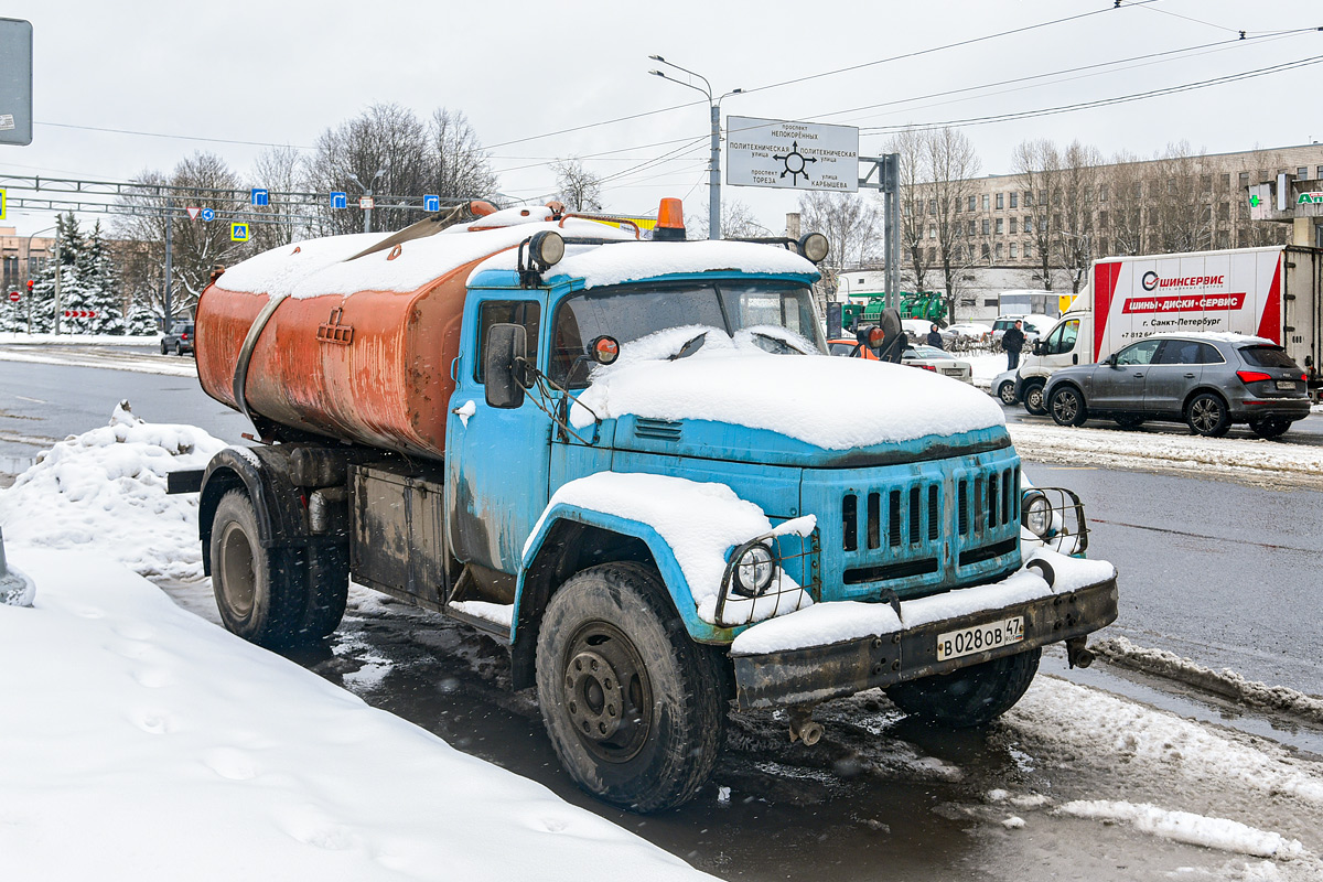 Санкт-Петербург, № В 028 ОВ 47 — АМУР-53131