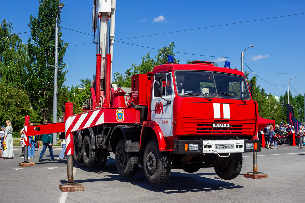 Омская область, № М 732 ВХ 55 — КамАЗ-6540-13 [65400N]