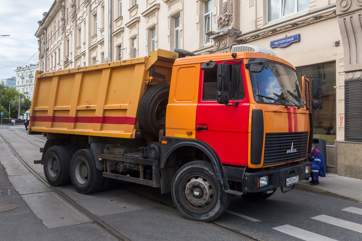 Москва, № А 592 ХМ 777 — МАЗ-5516X5