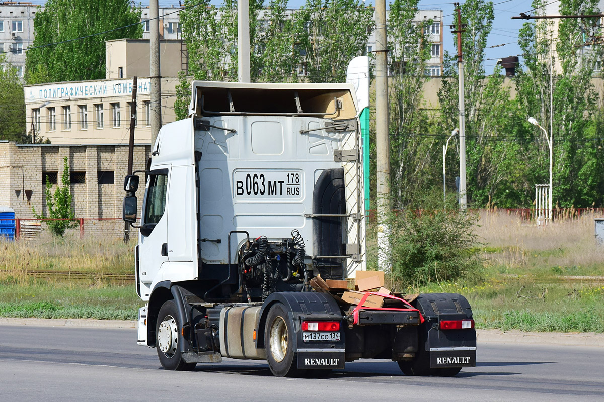 Волгоградская область, № М 137 СО 134 — Renault Premium ('2006)