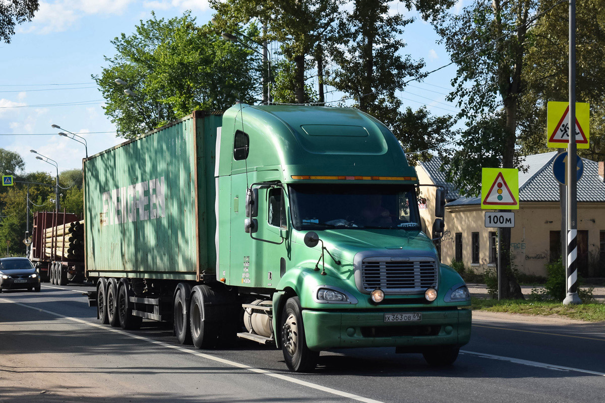 Тверская область, № Х 363 ОВ 69 — Freightliner Columbia