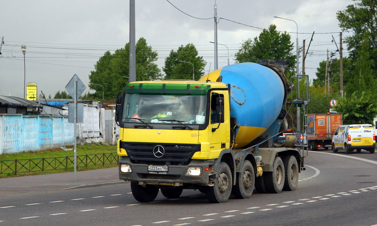 Санкт-Петербург, № О 223 АО 198 — Mercedes-Benz Actros ('2003) 4141