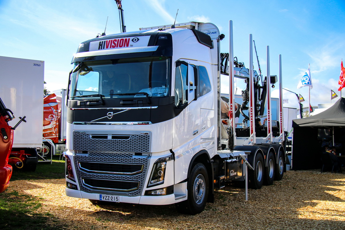 Финляндия, № VZZ-215 — Volvo ('2012) FH16.750