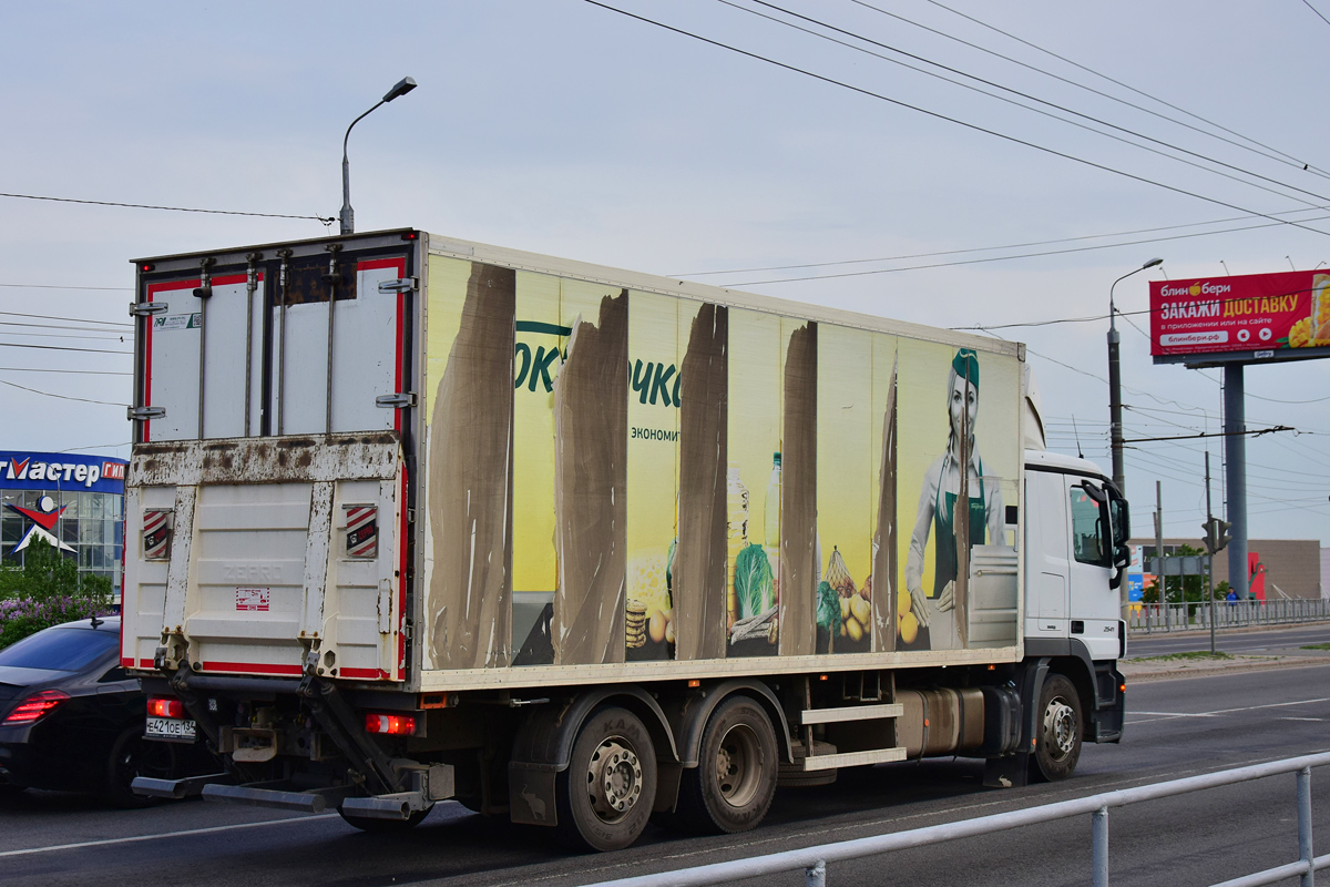 Волгоградская область, № Е 421 ОЕ 134 — Mercedes-Benz Axor 2528