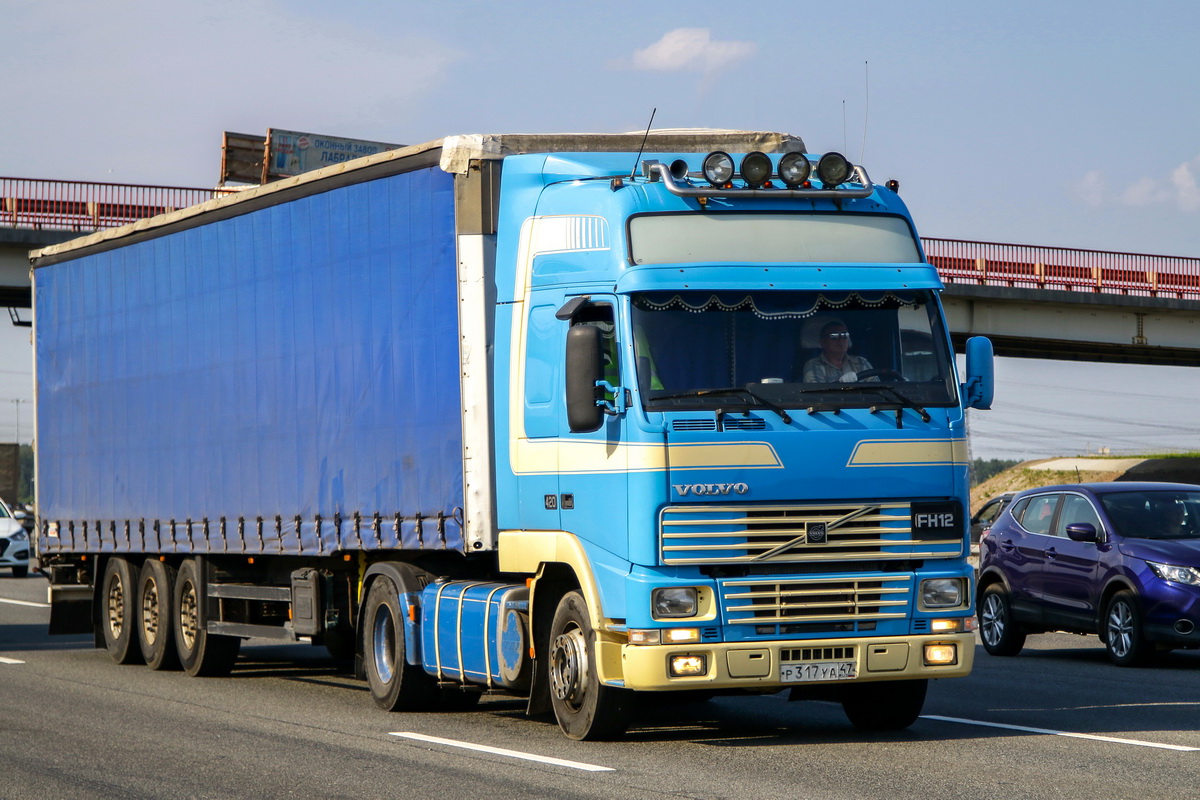 Ленинградская область, № Р 317 УА 47 — Volvo ('1993) FH12.420