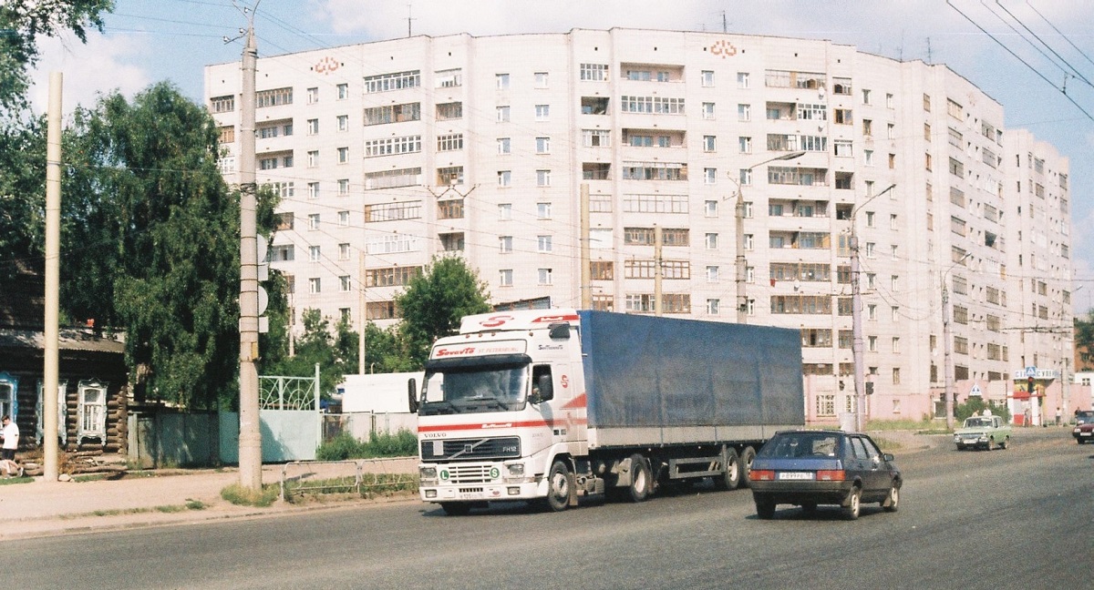 Санкт-Петербург, № В 125 СО 78 — Volvo ('1993) FH12.380