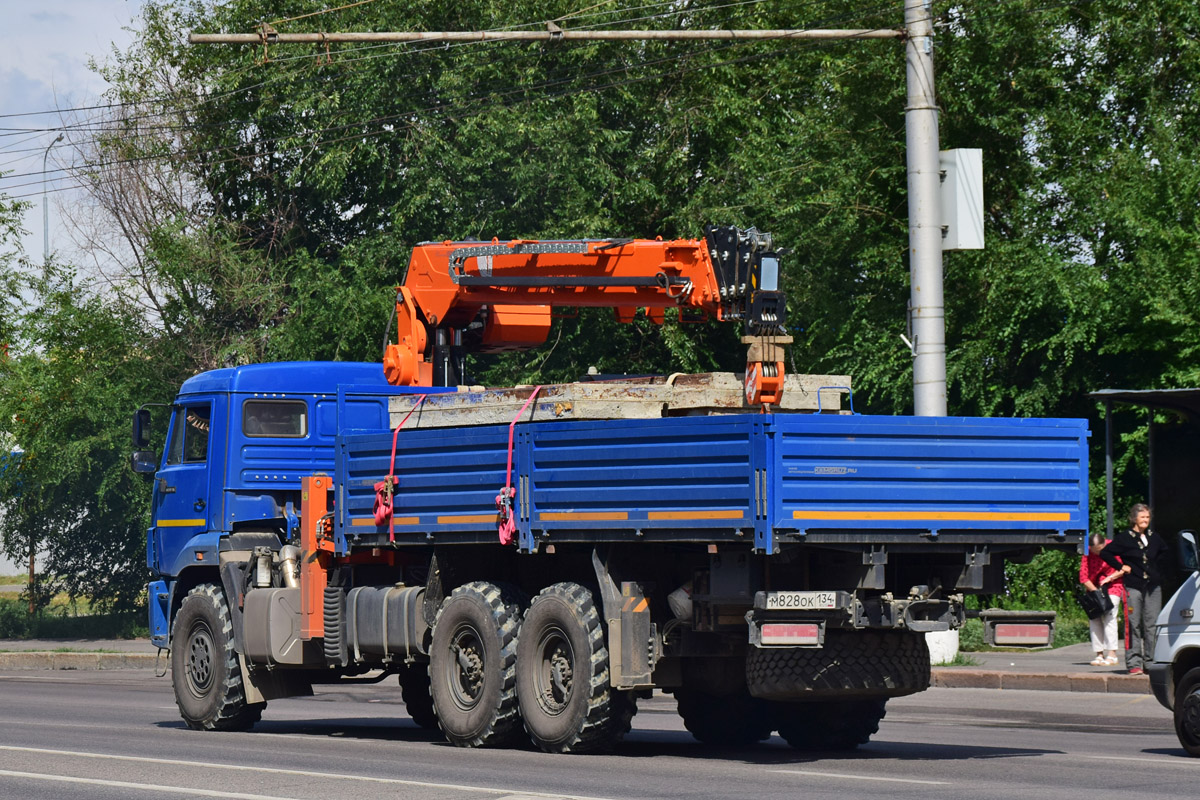 Волгоградская область, № М 828 ОК 134 — КамАЗ-43118-50