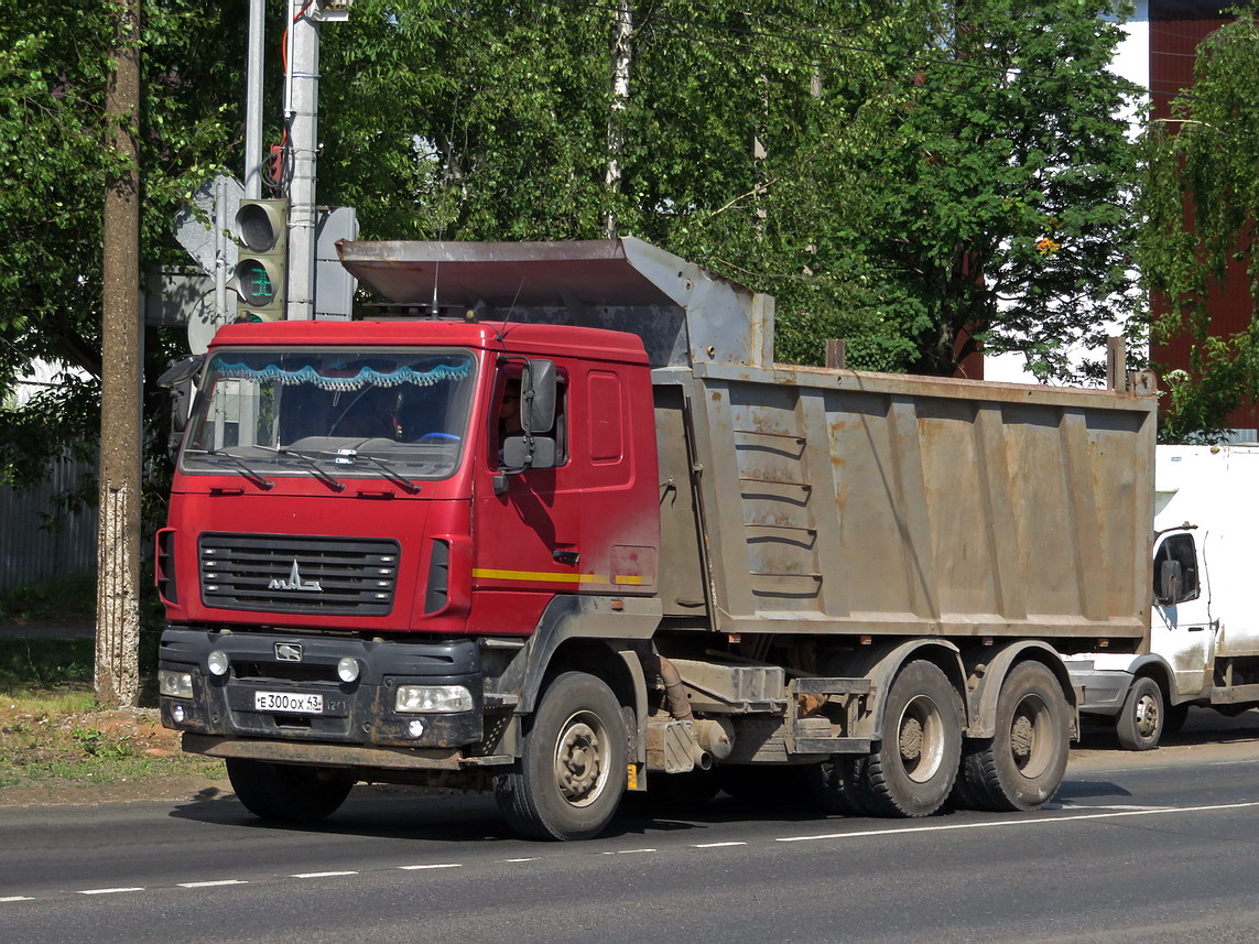 Кировская область, № Е 300 ОХ 43 — МАЗ-6501B9