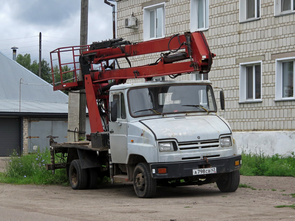 Кировская область, № А 798 СВ 43 — ЗИЛ-5301БО "Бычок"