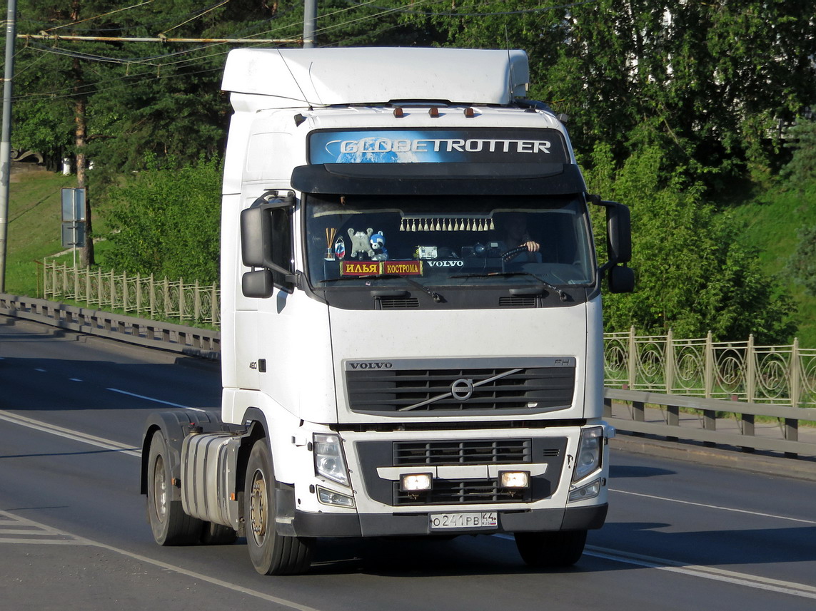 Костромская область, № О 241 РВ 44 — Volvo ('2008) FH.460