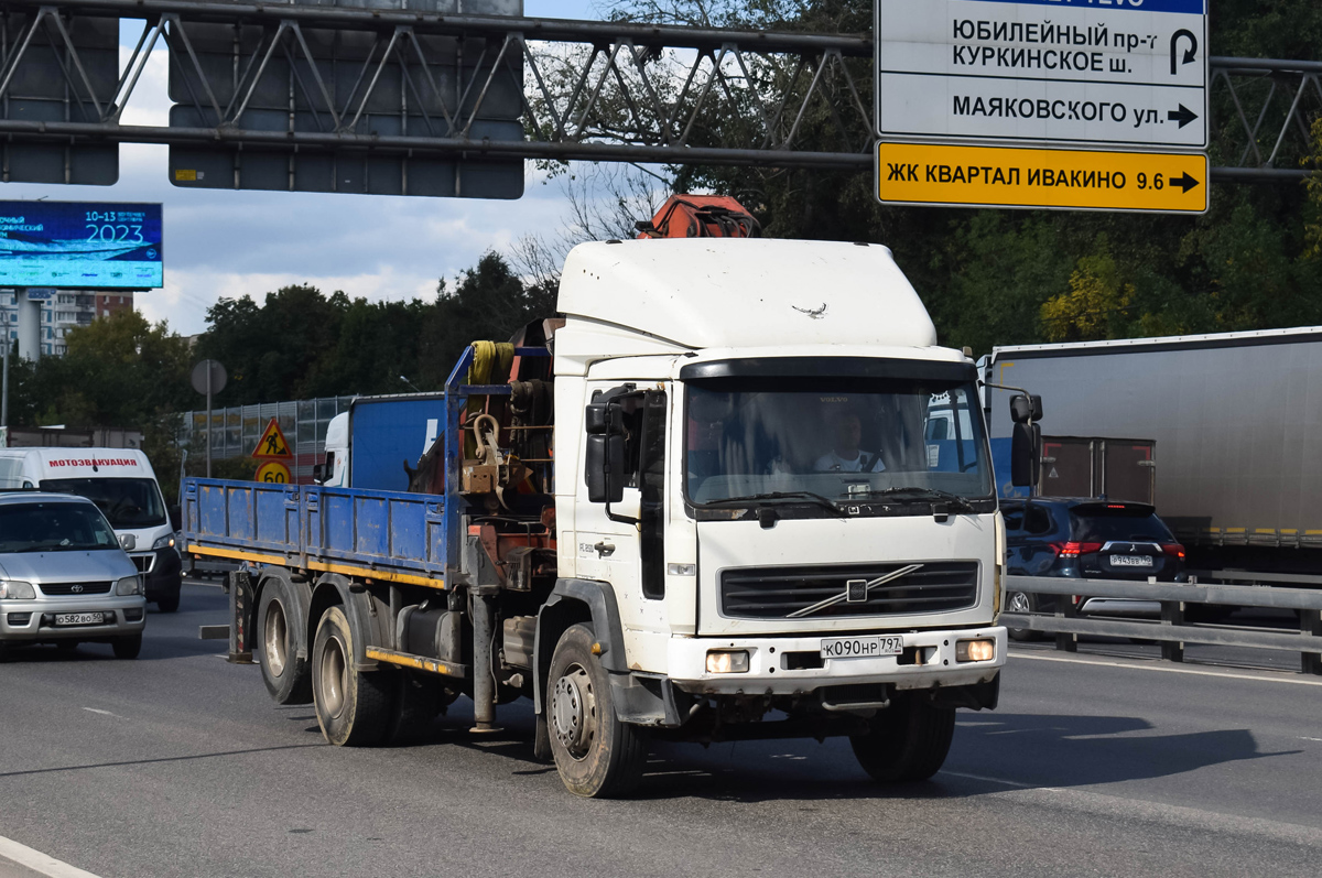 Москва, № К 090 НР 797 — Volvo ('2001) FL