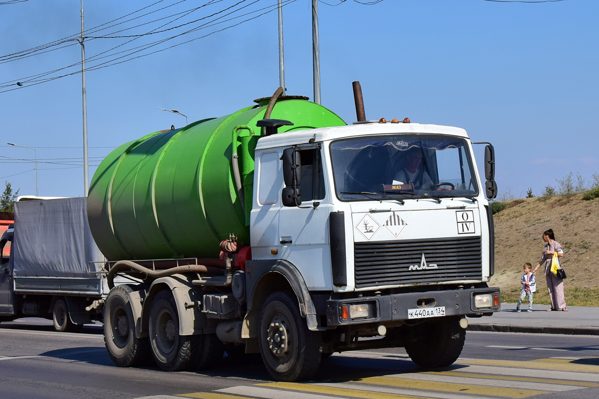 Волгоградская область, № К 440 АА 134 — МАЗ-6422A5