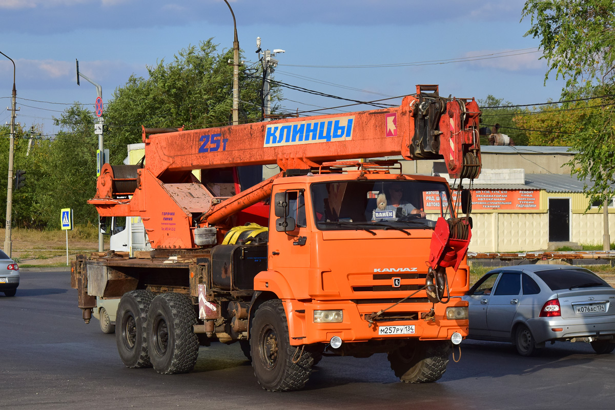 Волгоградская область, № М 257 РУ 134 — КамАЗ-43118-24