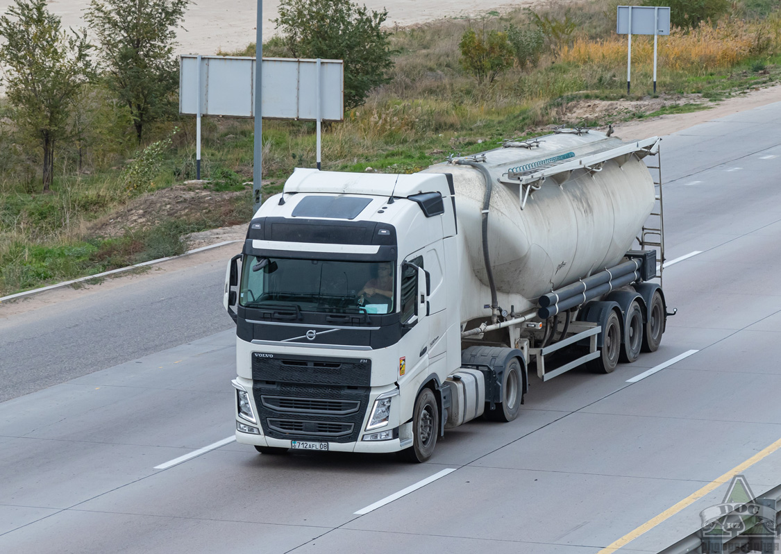 Жамбылская область, № 712 AFL 08 — Volvo ('2012) FH.500