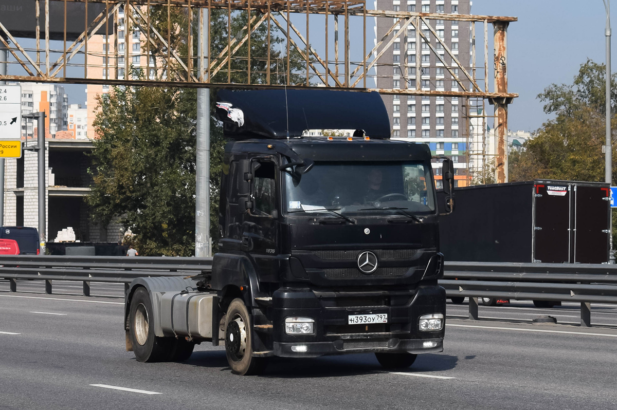 Москва, № Н 393 ОУ 797 — Mercedes-Benz Axor 1836