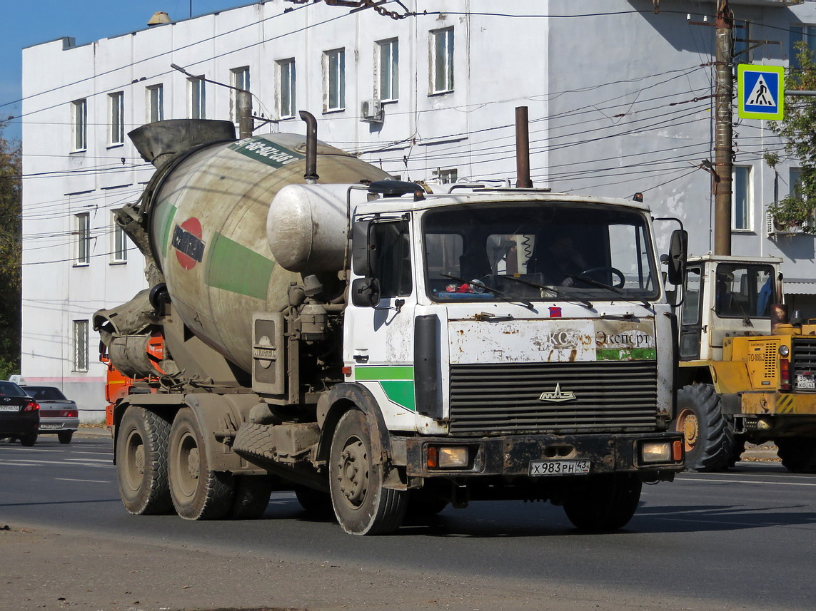 Кировская область, № Х 983 РН 43 — МАЗ-630303