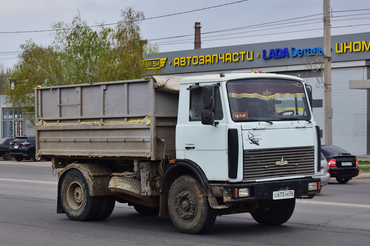 Волгоградская область, № С 673 УН 34 — МАЗ-555102