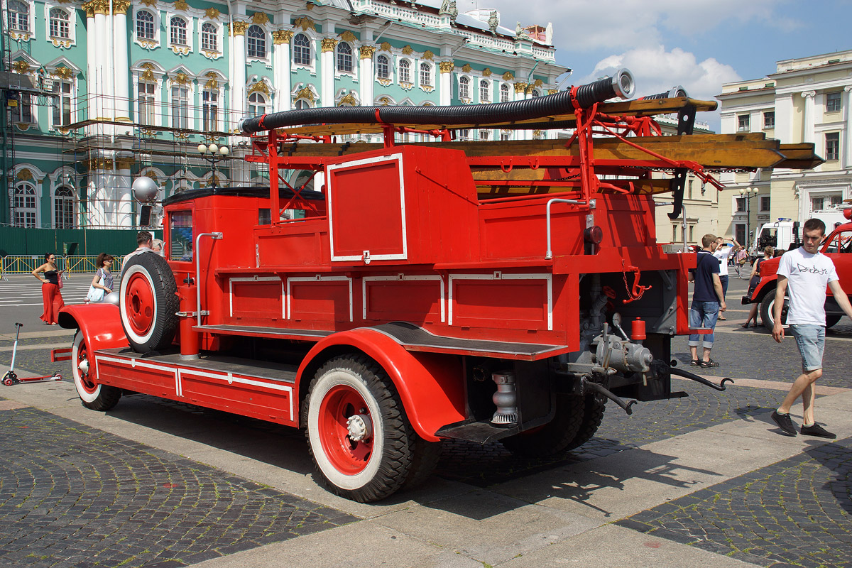 Санкт-Петербург, № (78) Б/Н 0068 — ЗИС-11; Санкт-Петербург — Автомобили без номеров; Санкт-Петербург — Парад, посвящённый 210-летию со дня образования пожарной охраны Санкт‑Петербурга (29.06.2013)