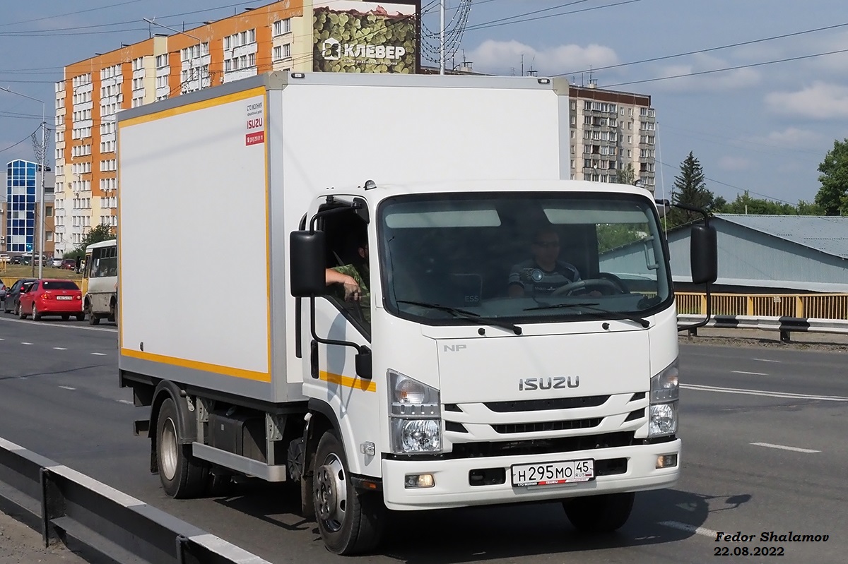 Курганская область, № Н 295 МО 45 — Isuzu NРR75 [Z7X]