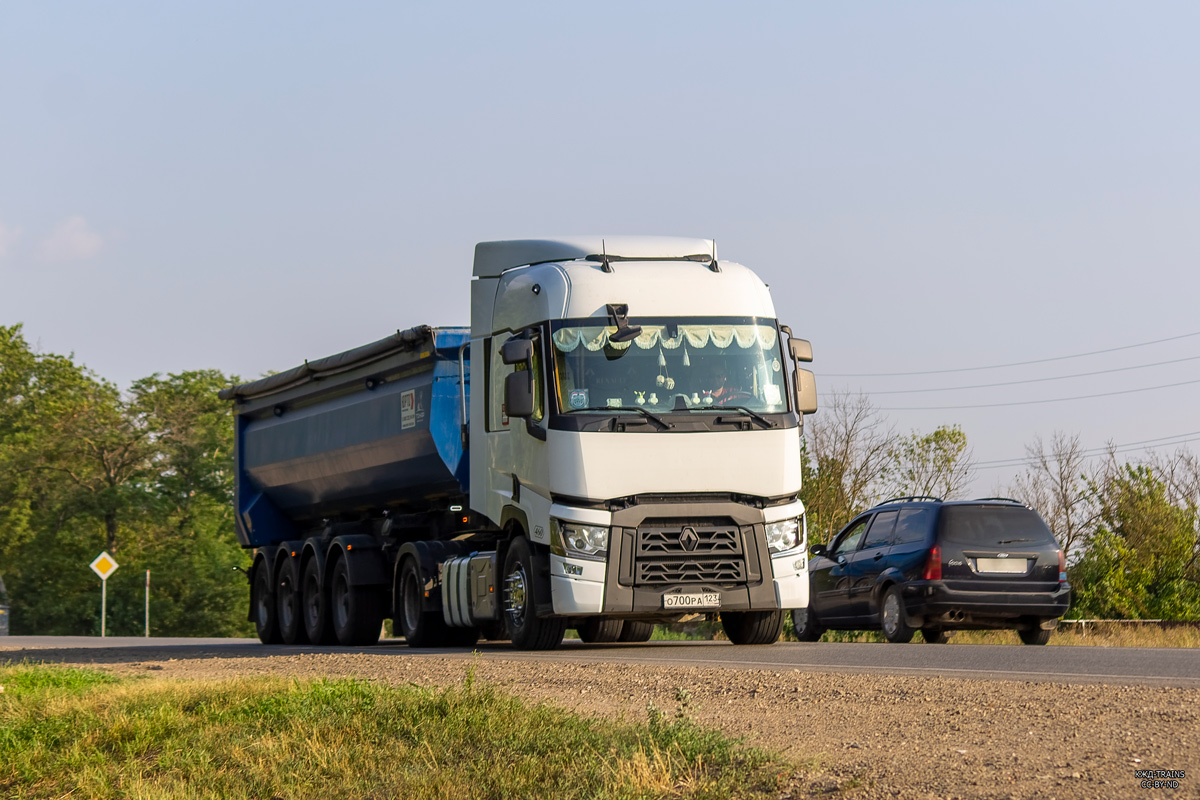 Краснодарский край, № О 700 РА 123 — Renault T-Series ('2013)