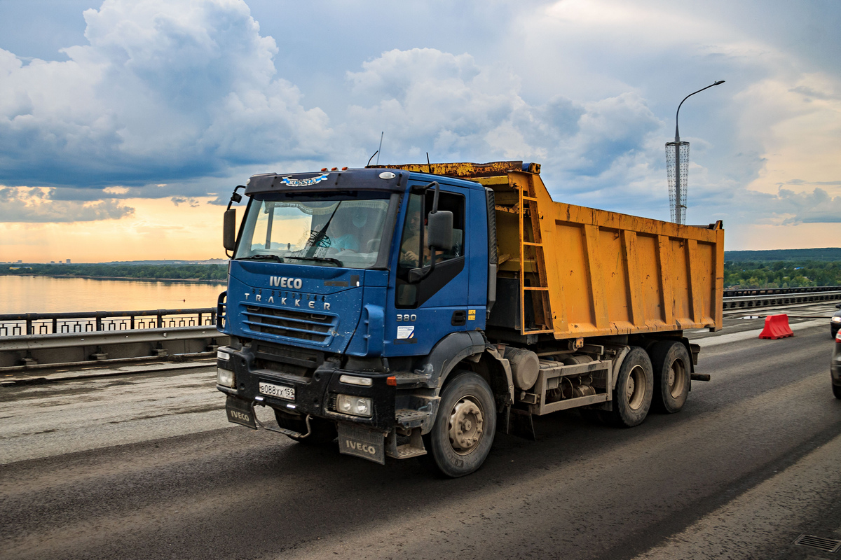 Пермский край, № В 088 ХХ 159 — IVECO Trakker ('2007)