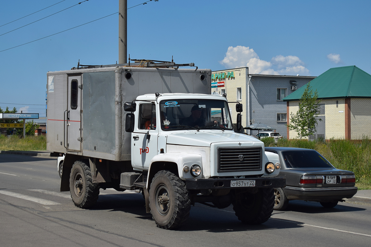 Алтайский край, № О 957 ХТ 22 — ГАЗ-33088 «Садко»