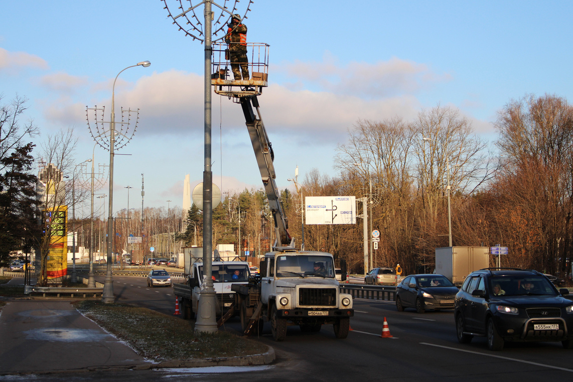 Москва, № М 504 АВ 777 — ГАЗ-3309