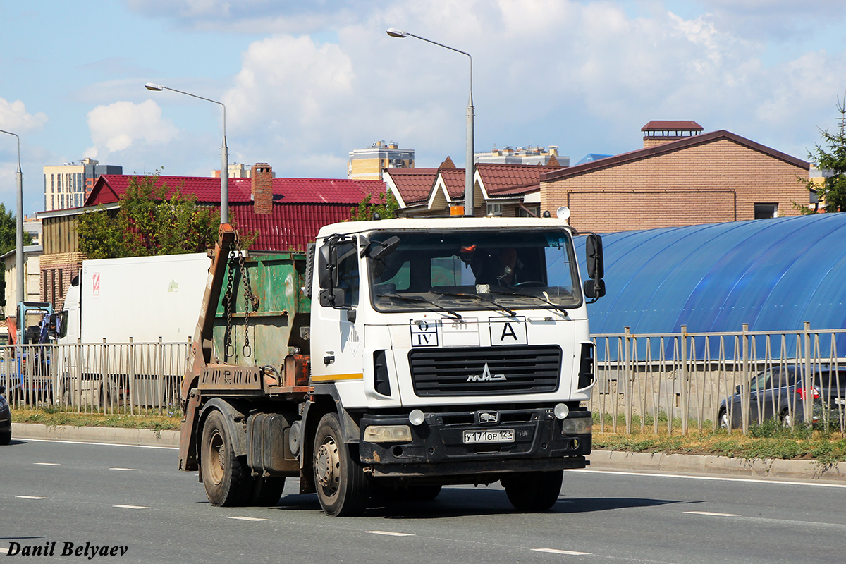 Татарстан, № У 171 ОР 123 — МАЗ-5550B2