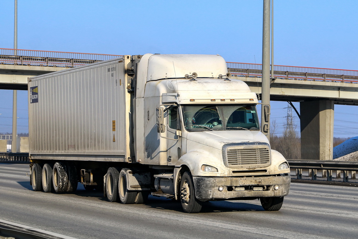 Санкт-Петербург, № А 237 ВХ 178 — Freightliner Columbia