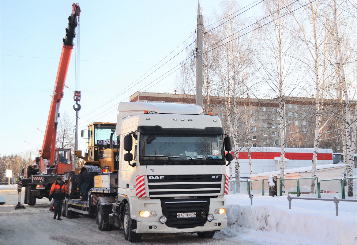 Удмуртия, № Е 471 ЕС 18 — DAF XF105 FT; Удмуртия — Спецтехника с нечитаемыми (неизвестными) номерами