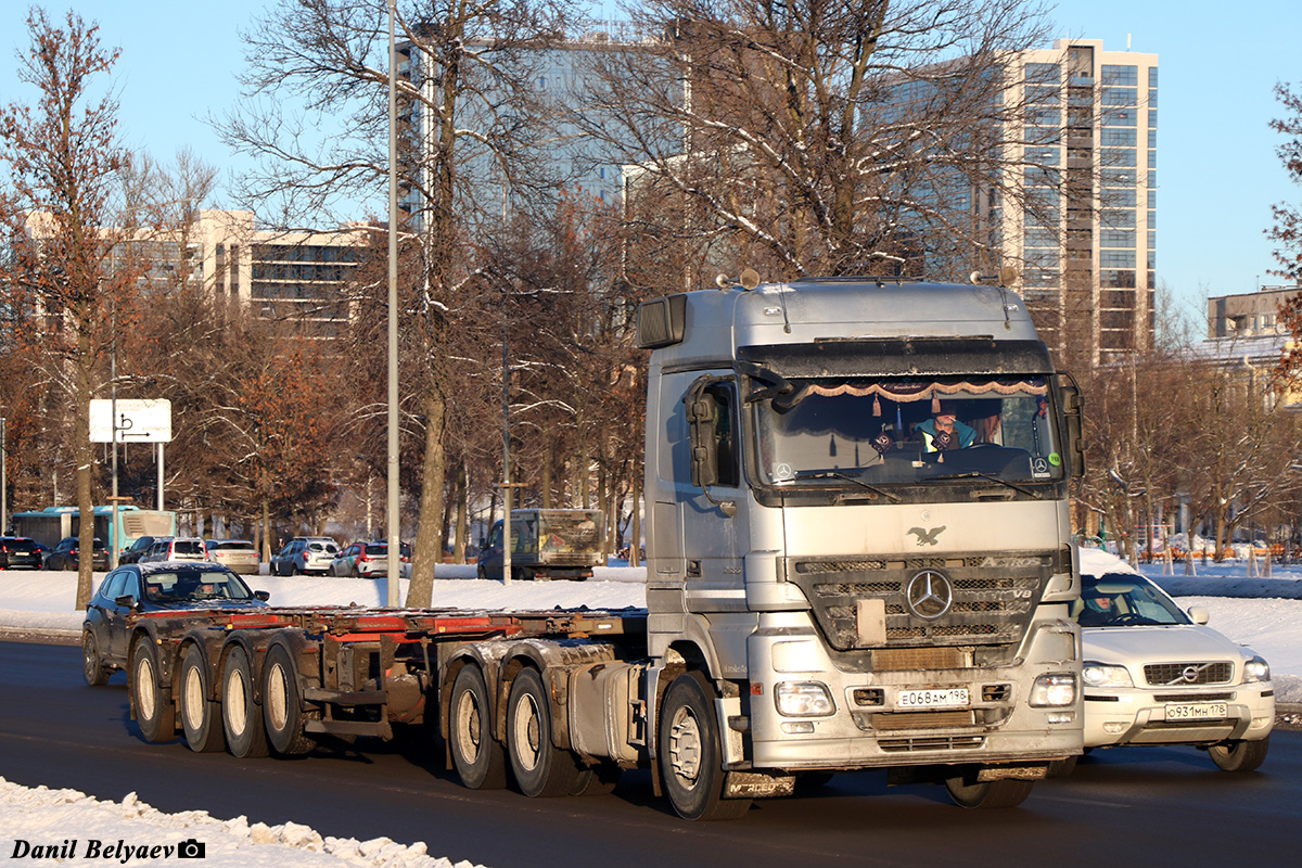 Санкт-Петербург, № Е 068 АМ 198 — Mercedes-Benz Actros ('2003)