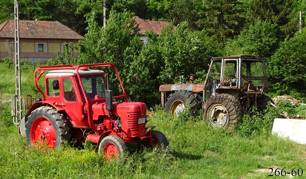 Венгрия, № YCT-271 — МТЗ-50; Венгрия, № (HU) U/N ST 0241 — Dutra D4K-B (Dutra 1000)