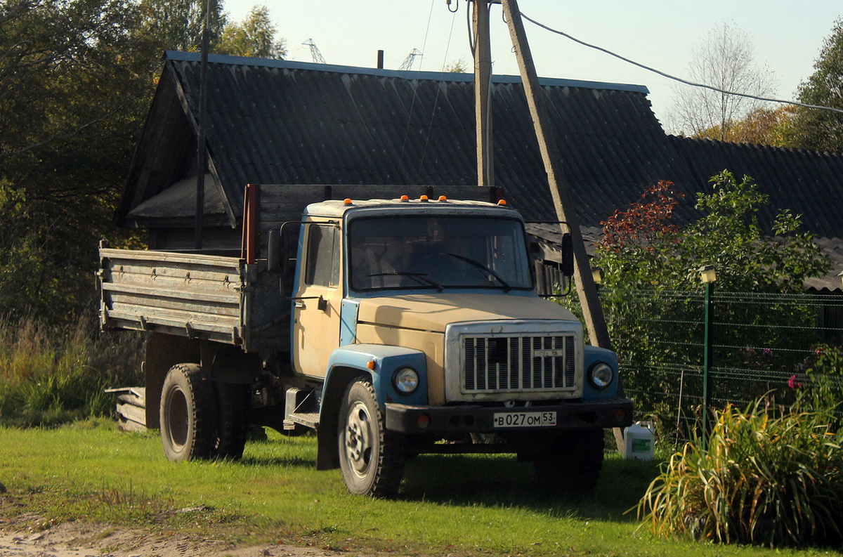 Новгородская область, № В 027 ОМ 53 — ГАЗ-33073