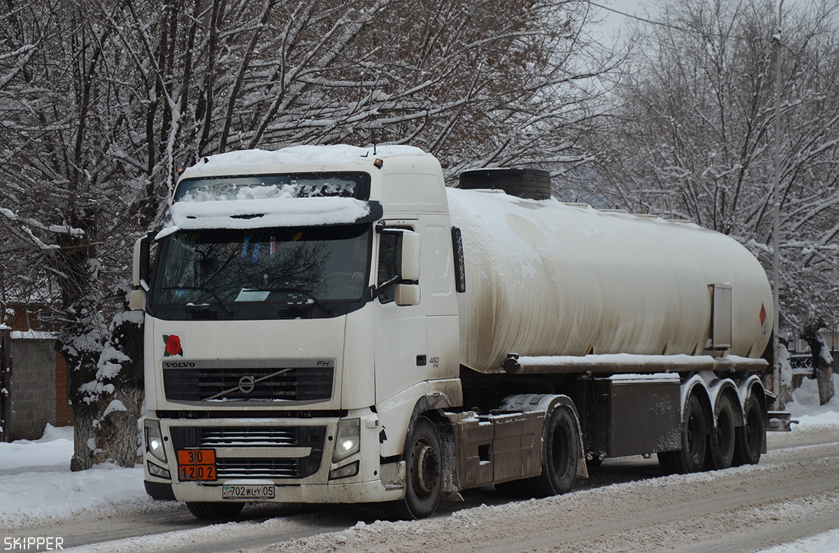 Алматинская область, № 702 WLY 05 — Volvo ('2008) FH.460